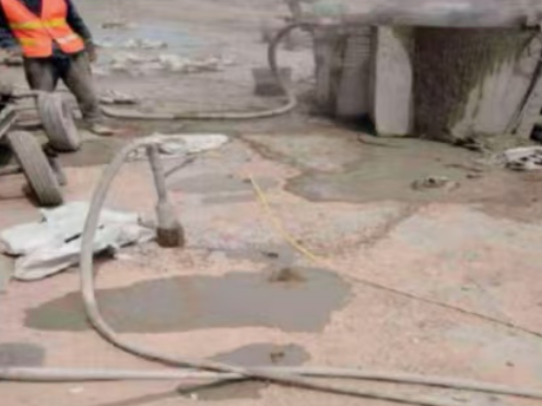 五华水泥混凝土路面板底注浆技术 路面脱空注浆整治方案